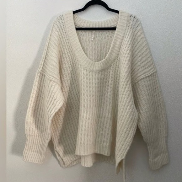 Free People Blue Bell V-Neck Sweater cream size M oversized slouchy Cabincore - Picture 8 of 8
